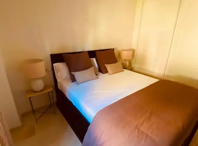 Lagos De Santa Maria Luxury Isabel